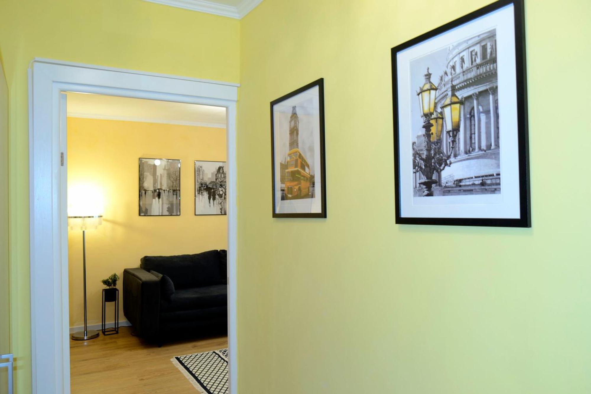 Cozy 2 Rooms Apartment Drumul Taberei Bukarest Kültér fotó