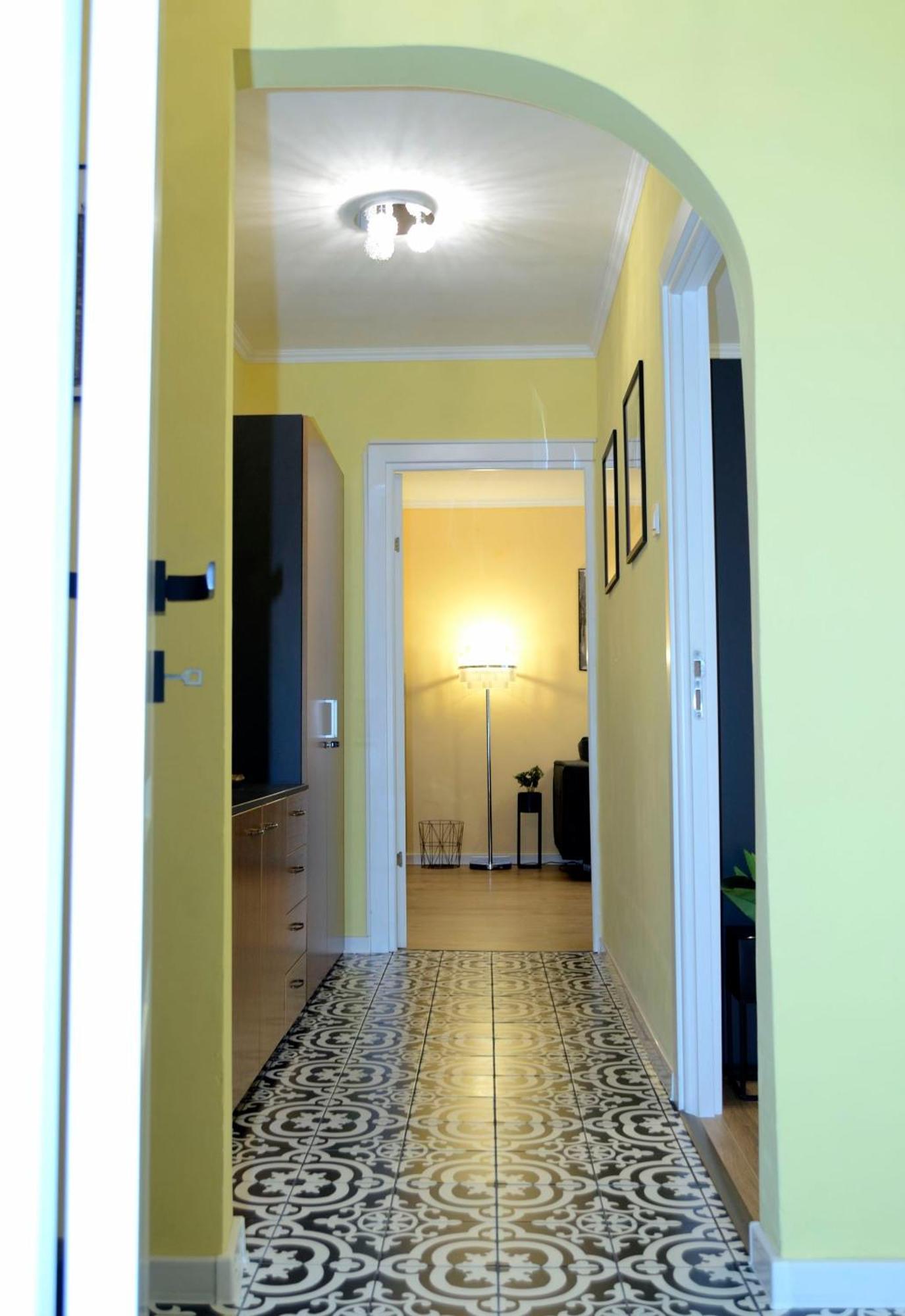 Cozy 2 Rooms Apartment Drumul Taberei Bukarest Kültér fotó
